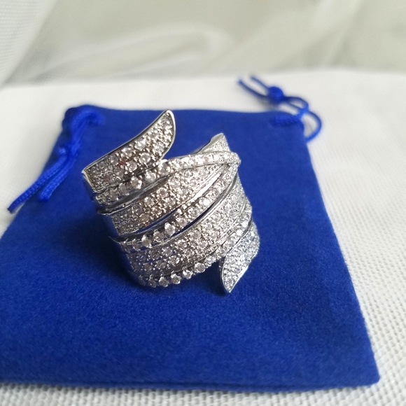 Swarovski Elements 925 Sterling Silver Contemporary Statement Ring NEW - Picture 6 of 13